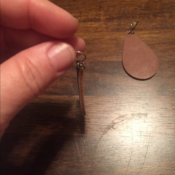 Thin Leather Earrings - Picture 3 of 4